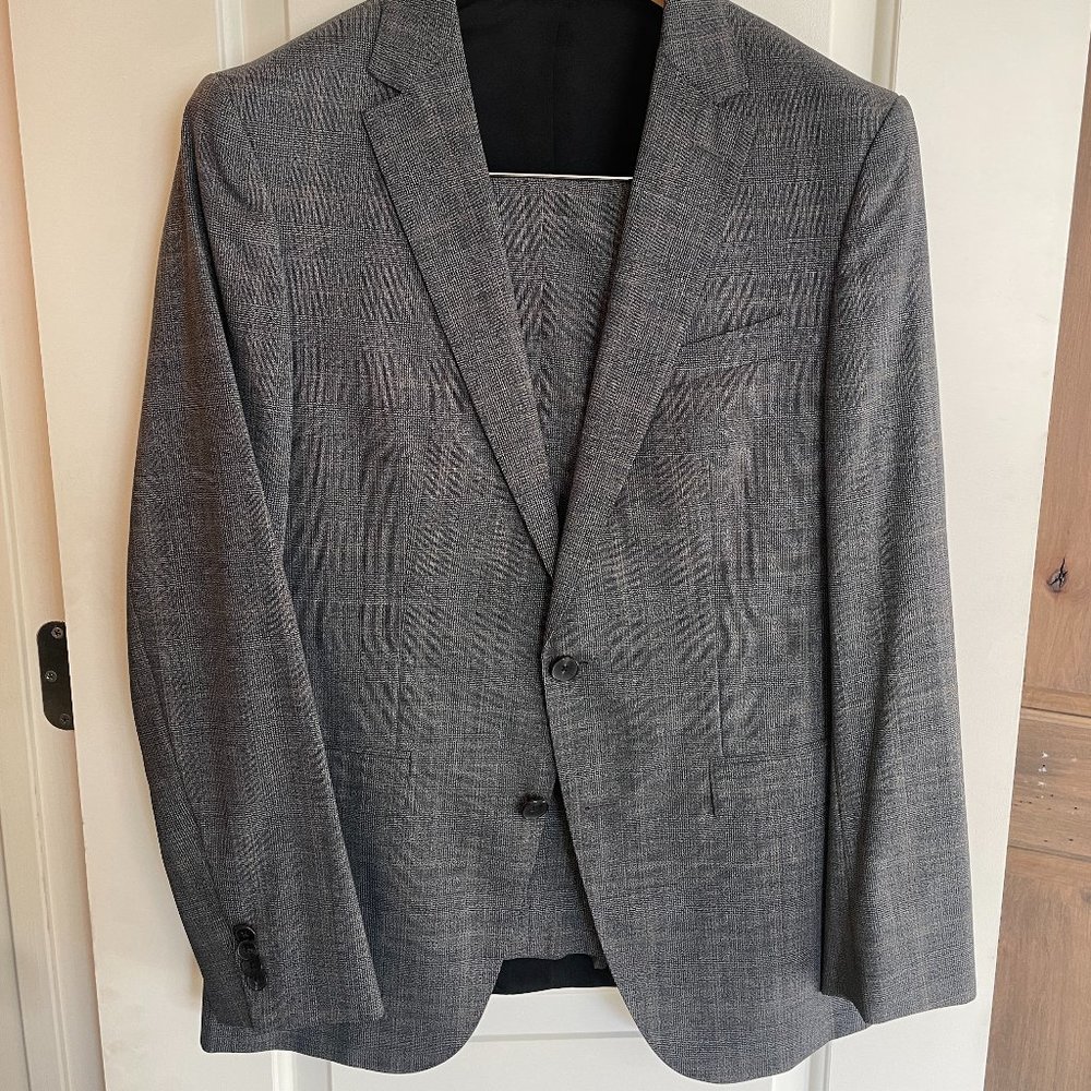 BOSS Stretch Suit - Trim Fit 38R